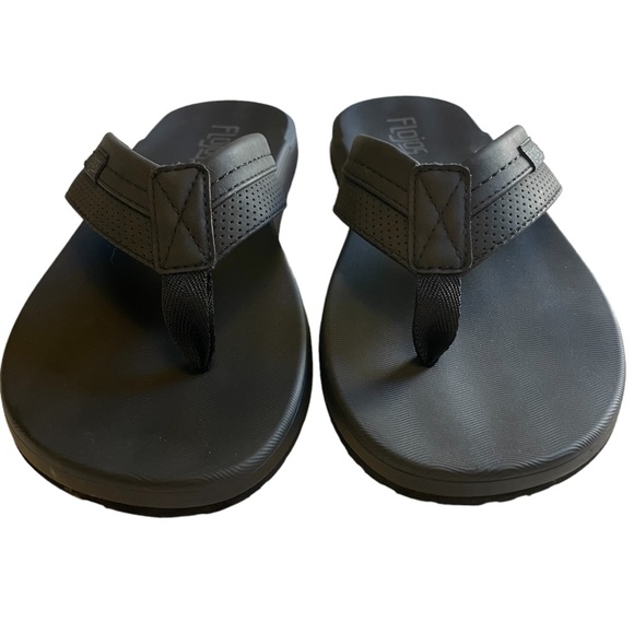 Flojos Black Flip Flops.  Size 9 - Picture 5 of 8